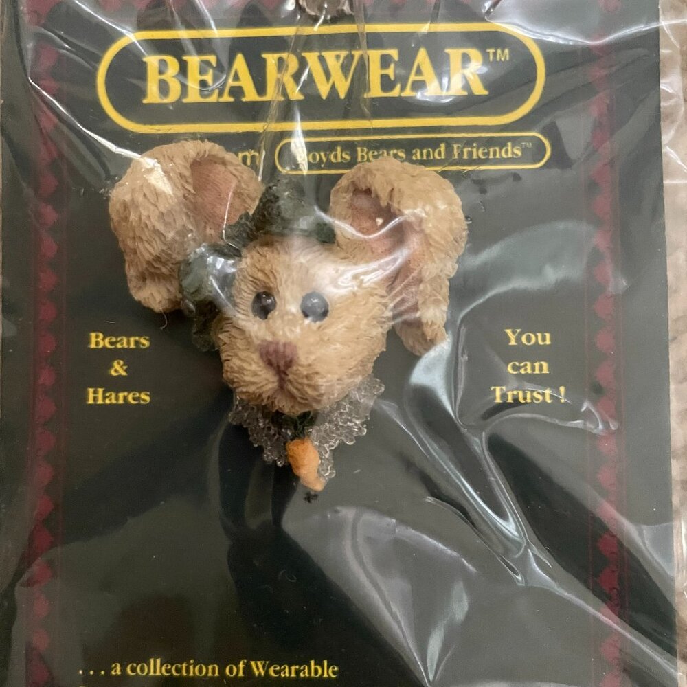 Boyds bearwear pin